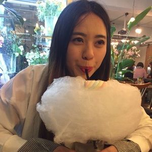 Meet your Posher, Mirah